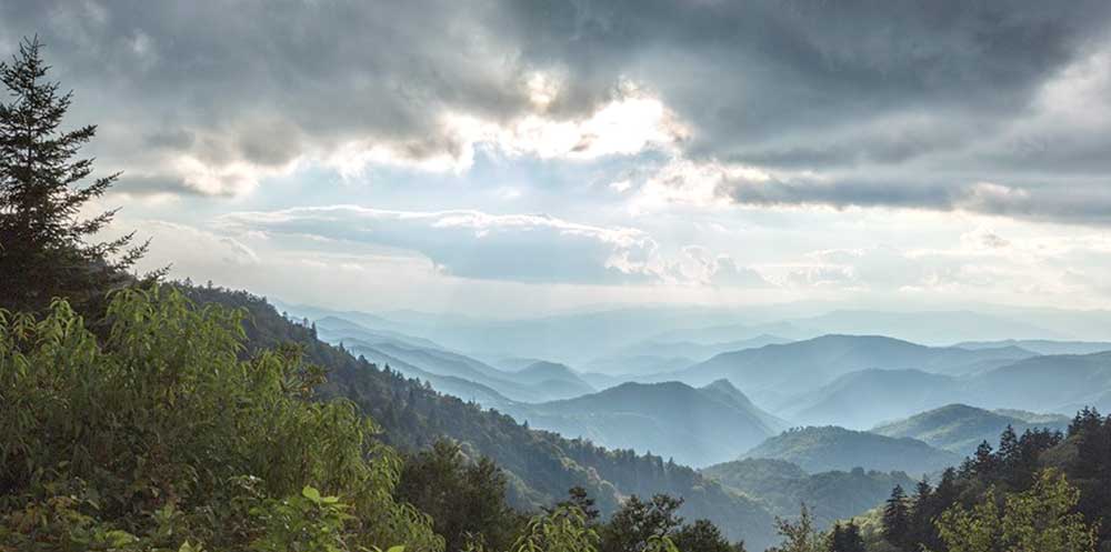 Picture of the blue ridge parkway